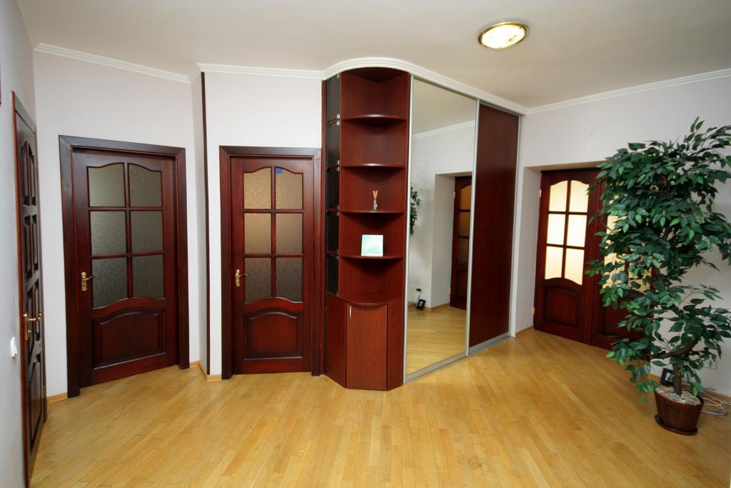 Inn Home Apartments - Livoberezhna 키예프 외부 사진