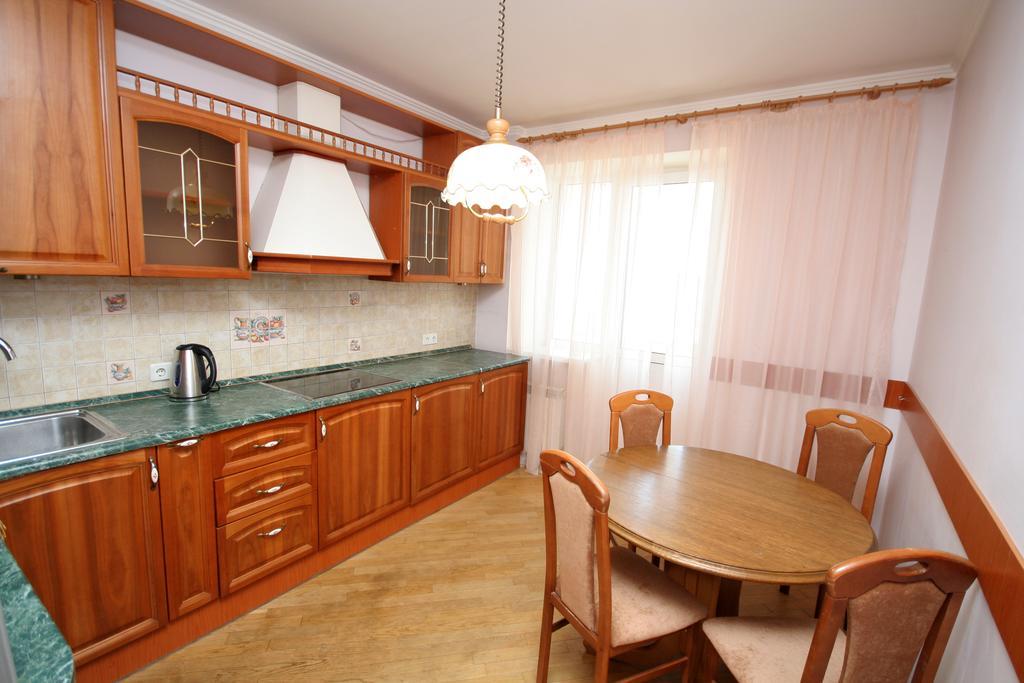 Inn Home Apartments - Livoberezhna 키예프 외부 사진