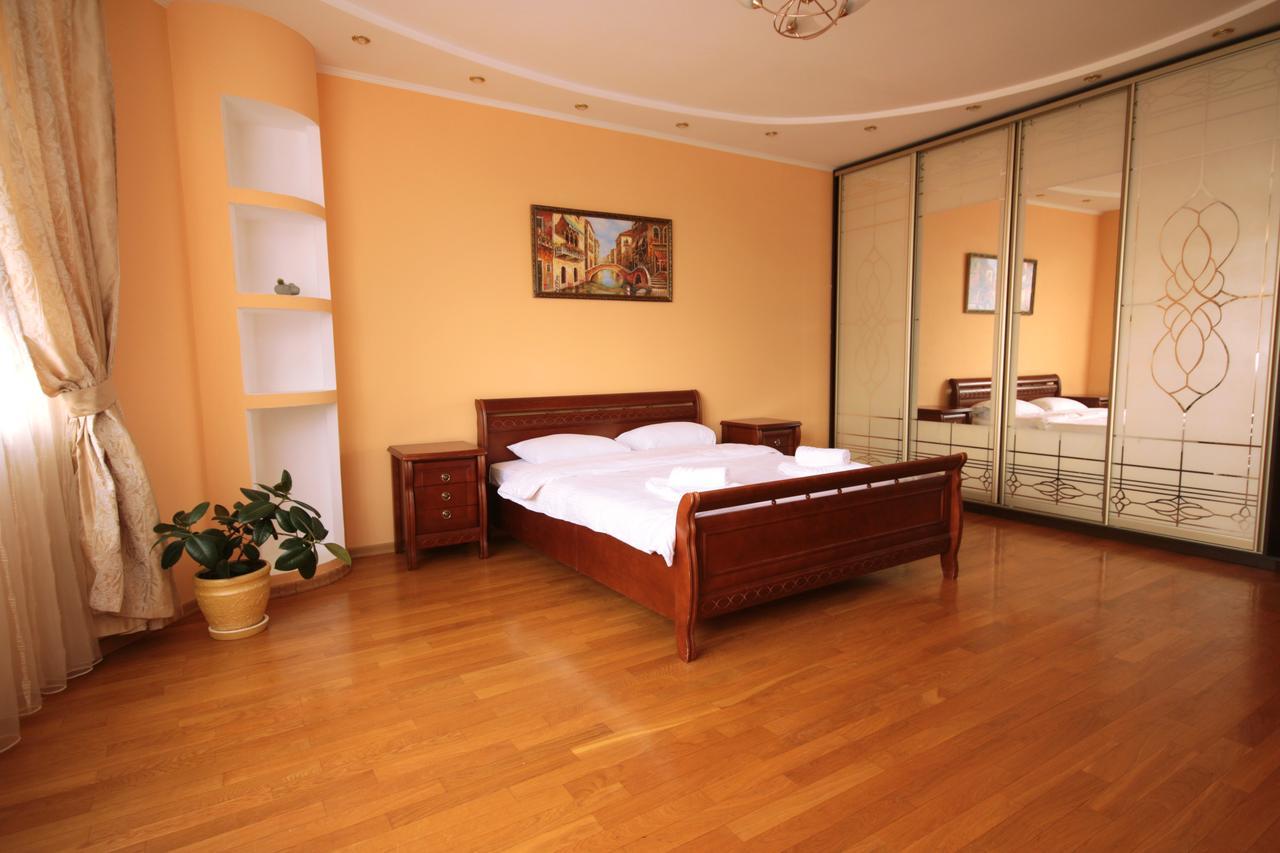 Inn Home Apartments - Livoberezhna 키예프 외부 사진